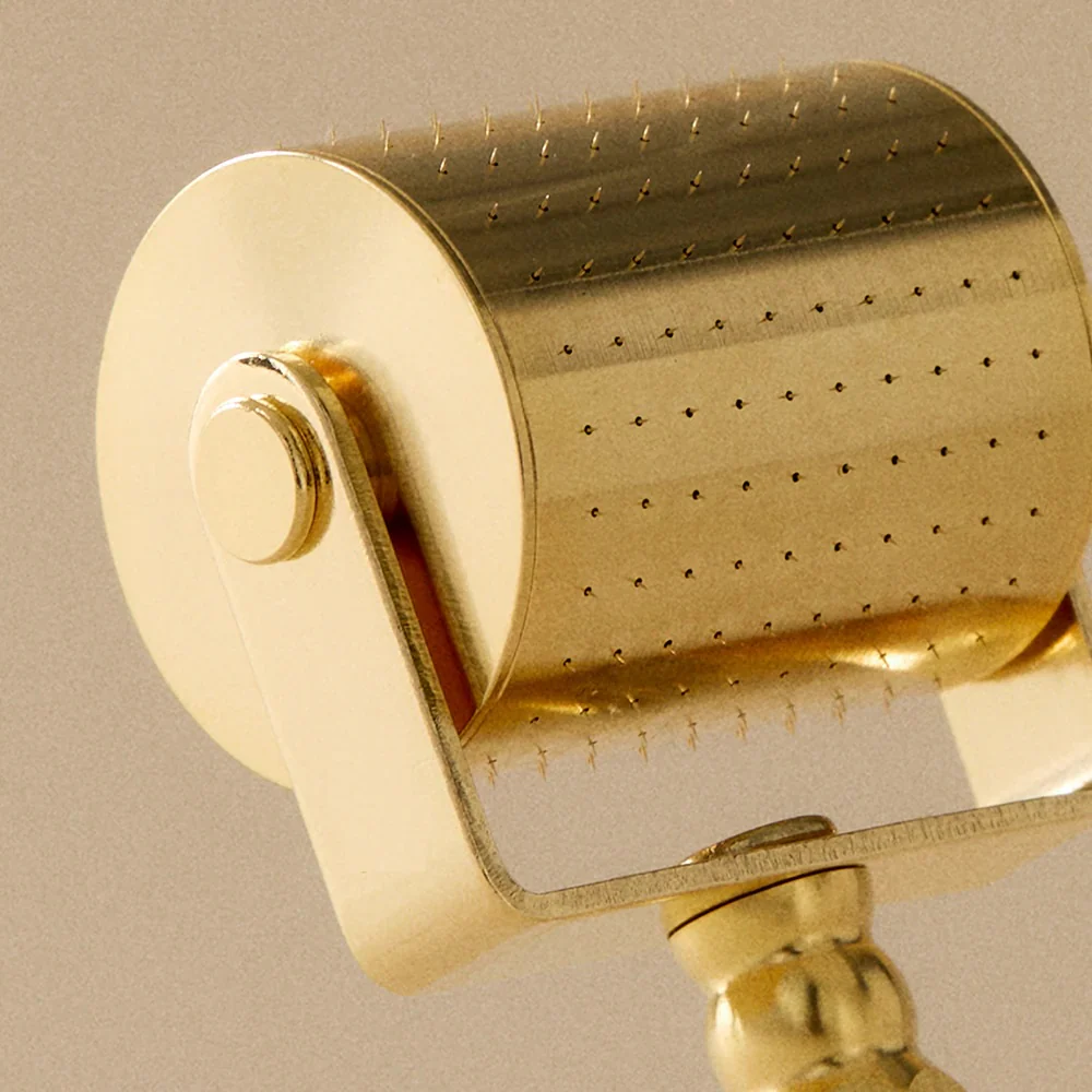 Titanium Gold Hair Growth Roller Microneedling Luxury For Hair and Skin - Image 3